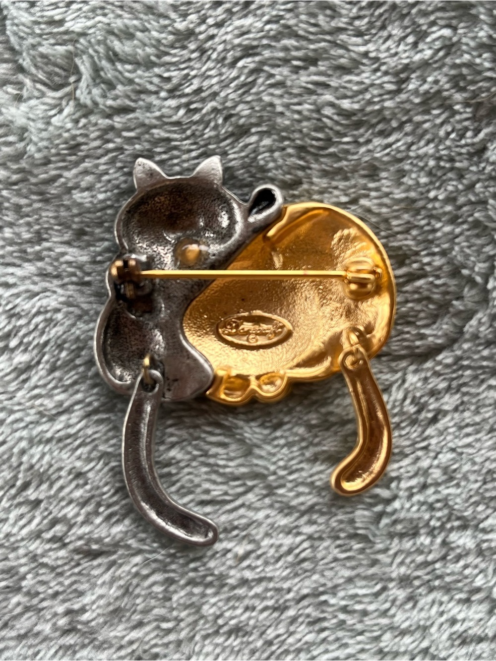 Danecraft Vintage Two-Tone Cat Brooch Pin - Gold & Silver - Picture 2 of 5